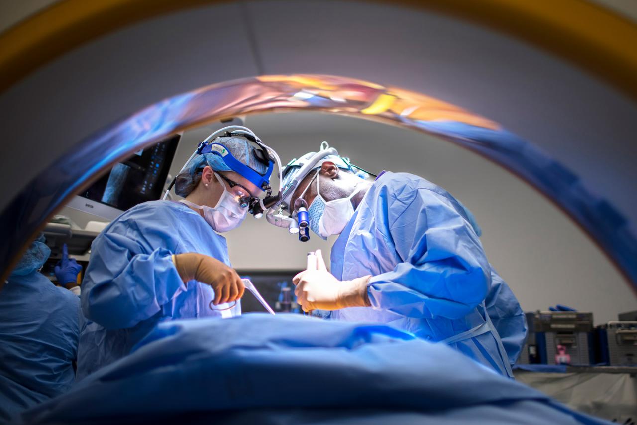 Nuerosurgeon